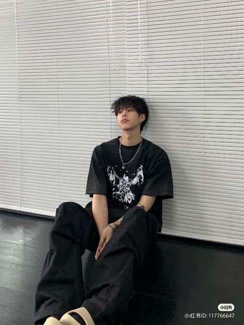 Douyin Guy Outfit, Asian Guy Streetwear, Ulzzang Outfit Men, Asian Grunge Outfits Men, Streetwear Fashion Asian Men, Douyin Outfits Men, Korean Baggy Outfits Men, Asian Male Style, Male Asian Fashion