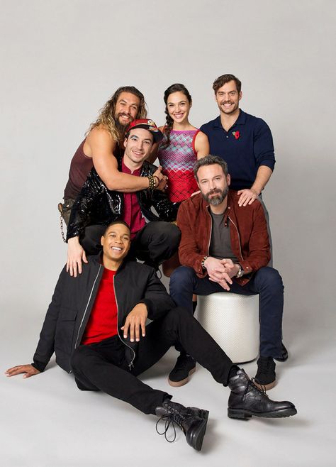 Justice League (2017) cast for USA Today. Ray Fisher, Ben Affleck, Jason Momoa, Ezra Miller, Gal Gadot and Henry Cavill. Justice League Cast, Zack Snyder Justice League, Ray Fisher, Justice League 2017, Marvel Vs Dc, Dc Movies, Batman Vs Superman, Dc Comic, Jason Momoa