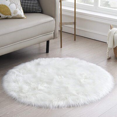 White Fluffy Rug, White Faux Fur Rug, Rug For Kids Room, Fuzzy Rug, Faux Sheepskin Rug, Fur Carpet, Circular Rugs, Teen Girl Room, Faux Fur Rug