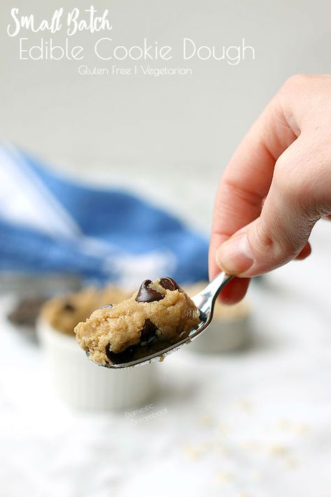 Small Batch Edible Cookie Dough (Gluten Free) - Domestic Dreamboat Oat Flour Cookie Dough, Edible Cookie Dough Gluten Free, Cookie Dough Gluten Free, Oat Flour Cookies, Lazy Cabbage Rolls, Gluten Free Cookie Dough, Cookie Dough Recipe, Raw Cookie Dough, Cookie Dough Recipes