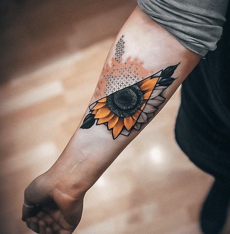 Triangle Shaped Tattoo, Shade Tattoo, Skin Tear Tattoo, Geometric Compass, Tattoo Shading, Shape Tattoo, Geometry Tattoo, Geometric Tattoo Design, Stylist Tattoos