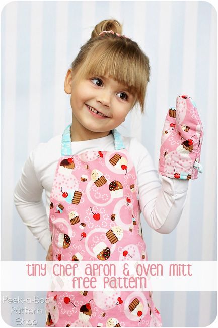 Free Chef Apron and Oven Mitt Pattern #PeekabooPages Child Apron Pattern, Apron Pattern Free, Toddler Apron, Free Pdf Sewing Patterns, Girl Apron, Printable Sewing Patterns, Sew Ins, An Apron, Sewing Aprons