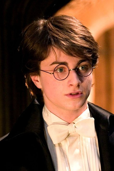 Danial Radcliffe cute and famous Stile Harry Potter, Glume Harry Potter, Daniel Radcliffe Harry Potter, Tapeta Harry Potter, Buku Harry Potter, Harry Potter Feels, Harry Potter Puns, Harry Potter Scene, Images Harry Potter