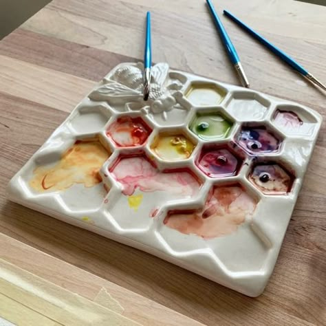 sosuperawesome on Tumblr Ceramic Color Palette, Ceramic Watercolor Palette, Studio Aesthetics, Ceramic Paint Palette, Ceramic Palette, Porcelain Paint, Gift For Artist, Clay Inspo, Paint Palettes