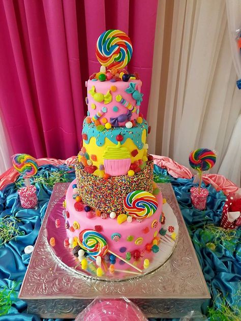 Candyland Theme Birthday Cake, Candy Land Birthday Outfit, Candy Theme Birthday Party Cake, Sweet One Party Ideas, Candyland Birthday Party Cake, Candy Land Baby Shower Theme, Candy Land Cake Ideas, Candy Cake Ideas Birthday, Candy Land Theme Cake