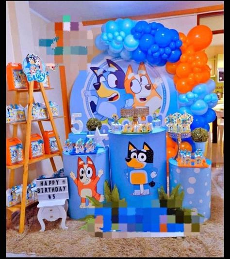 Bluey Party For Boys, Bluey Themed Party, Fiesta Bluey, Boys Birthday Party Decorations, Bluey Party, Baby Boy 1st Birthday Party, Bluey Birthday, Birthday Ideas For Her, Birthday Decorations Kids