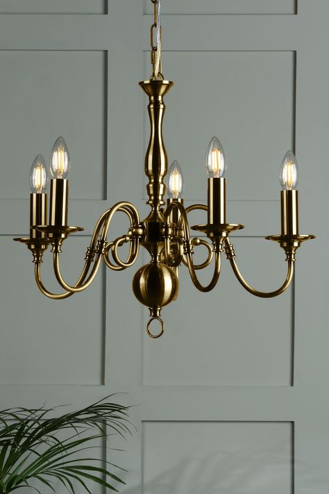 Brass Hanging Light, Brass Light Fittings, Traditional Living Room Ceiling Lights, Sitting Room Ceiling Lights, Victorian Lights Ceiling, Victorian Dining Room Lighting, English Cottage Ceiling Light, Classic Chandeliers For Living Room, Antique Brass Chandelier Dining Rooms