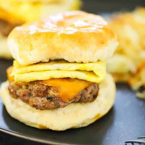 Seared Tuna Steaks, Eggs Cheese Breakfast, Egg Biscuits, Homemade Breakfast Sausage, Sausage Biscuits, Egg And Cheese Sandwich, Sausage Sandwiches, Sage Sausage, Biscuit Sandwich