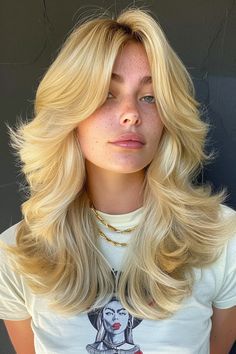 "Short Hair 2024: Top Trends and Styles for a Stylish Transformation 70s Hairstyles With Bangs, 70s Hair Side Part, 70 S Haircut, 1980s Shag Haircuts, 80s Hair Inspiration, Long Blonde Thick Hair, 70s Hair Blonde, 80s Hairstyles For Long Hair 1980s For Women, Layered 70s Haircut