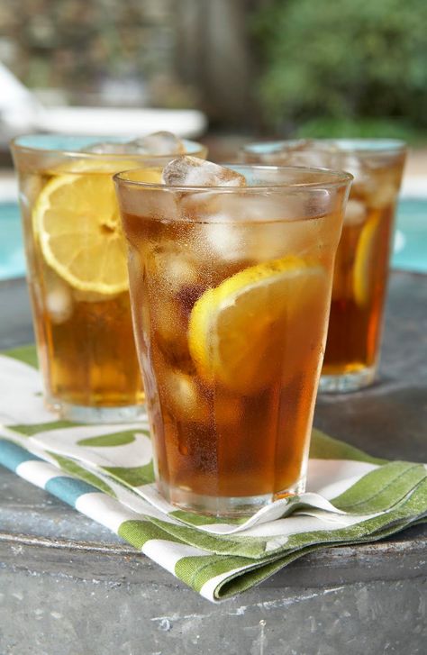 Iced tea Southern Sweet Tea, Sweet Tea, Down South, Juicing Recipes, Refreshing Drinks, Iced Tea, Summer Drinks, Fun Drinks, Favorite Drinks