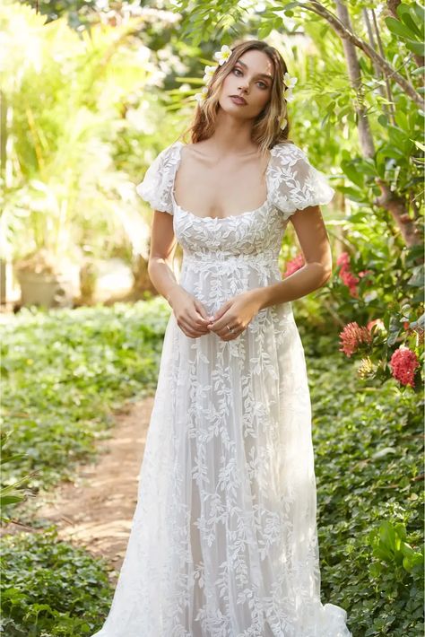 Lace Empire Wedding Dress, Rustic Bridal Shower Outfit, Regencycore Wedding Dress, Empire Neckline Wedding Dress, Wedding Gown Large Bust, Empire Dress Wedding, Empire Waist Wedding Gown, Long Sleeve Garden Wedding Dress, Dresses For A Queen