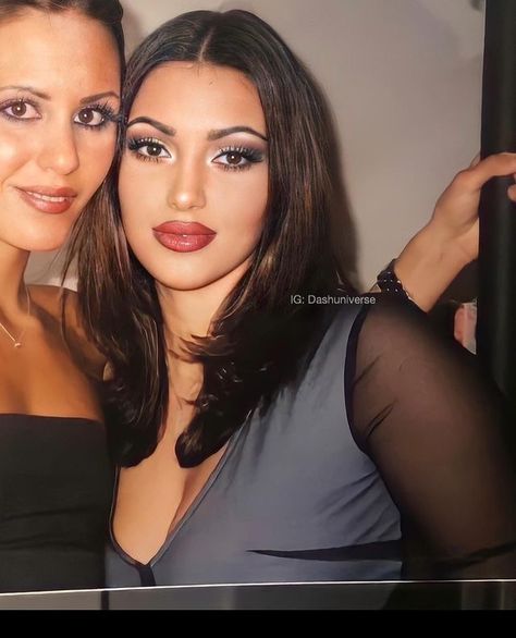 Kim Kardashian 90s Makeup, 90s Hiphop Make Up, 90s Prom Makeup Looks, 90s Makeup Dark Lip, 90s Makeup Brown Eyes, 90s Smokey Eye Make Up, 90a Makeup, 2000s Smokey Eye, 90s Makeup Aesthetic