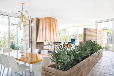 Pasadena Residence by architect Harold B. Zook. Mandy Moore commissioned interior architect Emily Farnham to peel back dated 90's renovations. White Terrazzo Floor, Brick Planter, Moore House, Terrazzo Floors, Midcentury Home, Terrazzo Flooring, Mandy Moore, Mid Century Modern House, House Architecture Design