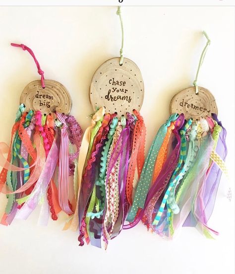 Tassel Crafts, Scrap Fabric Crafts, Easter Decorations Ideas, Easter Decorations Kids, Ideas For Easter Decorations, Kids Outdoor, Ideas For Easter, Paper Towel Roll Crafts, Ribbon Crafts