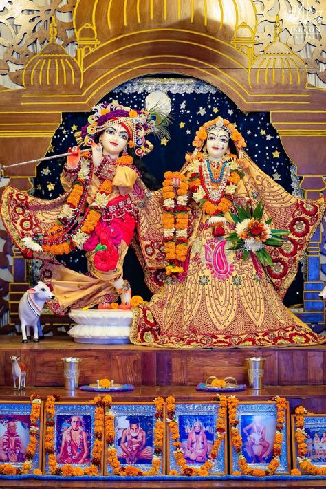 Radha Krishna Photo Full Hd, Iscon Temple Radha Krishna, Krishna Mandir, Bhagwat Geeta, God Wallpaper, God Photos, God Goddess, Ganesh Chaturthi Images, Ganesh Photo