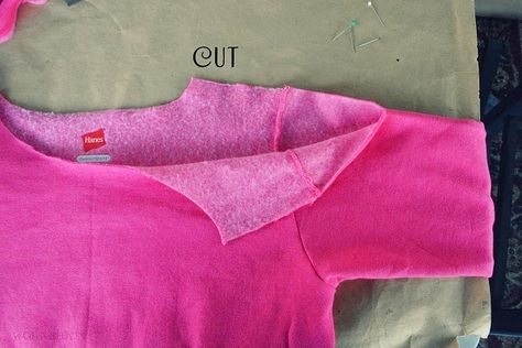 WobiSobi: Side Bow Sweatshirt DIY Repurposed Shirts, Sweatshirt Jackets Diy, Sweatshirt Refashion Remake, Sweatshirt Diy, Clothing Refashion, Bow Sweatshirt, Sweatshirt Makeover, Sweatshirt Refashion, Creative Clothing