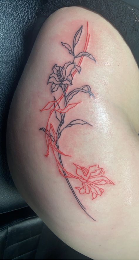 Red And Black Linework Tattoo, Red Black Line Tattoo, Line Tattoos Black Women, Red Flower Hip Tattoo, Red And Black Matching Tattoos, Black Red Flower Tattoo, Red And Black Aesthetic Tattoo, Thorn And Flower Tattoo, Black Tattoo With Red Accents