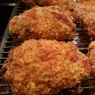 Oven Fried Chicken Thighs, Oven Fried Chicken Recipes, Baked Fried Chicken, Pot Roast Beef, Oven Baked Chicken Thighs, Crispy Oven Baked Chicken, Crispy Baked Chicken, Pan Fried Chicken, Oven Fried