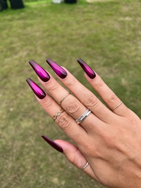 Magnetic Nail Polish Designs, Deep Purple Nails, Nails Dark Purple, Cat Eye Polish, Eye Nail Art, Eye Nails, Acrylic Press On Nails, Grunge Nails, Glamorous Nails