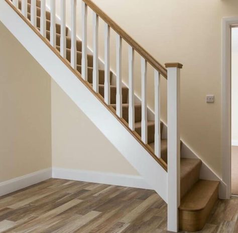 Painted Wood Stairs, Staircase White, Banister Remodel, Painted Staircase, Staircase Layout, Stair Railing Makeover, Stair Renovation, Oak Handrail, Carpet Staircase