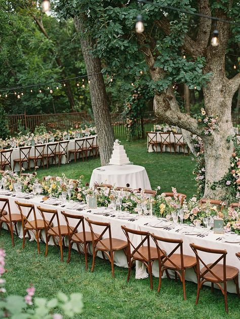 A Backyard Garden Wedding in Oklahoma City with the most exquisite florals via Magnolia Rouge