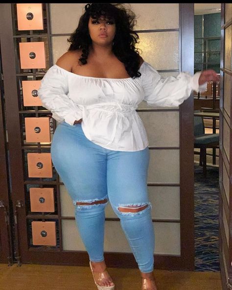 Plus Size Baddie Outfits, Look Plus Size, Curvy Fashionista, Big Girl Fashion, Plus Size Fashion For Women, Curvy Girl Outfits, Curvy Girl Fashion, Curvy Outfits, Look Plus