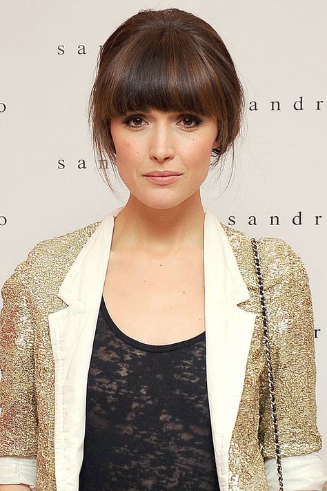 Thick fringe.  Closer to what my bangs are supposed to look like Hair Styles Fringe, Rose Byrne Hair, Haircut Fringe, Full Fringe Hairstyles, Thick Bangs, Bangs Fringe, Rose Byrne, Trendy Wedding Hairstyles, Fringe Hairstyles