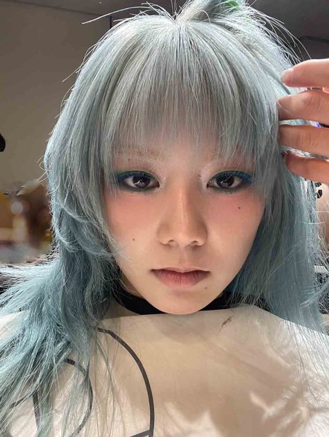 (1) ArchiveXG on X: "https://t.co/mXvckYCgwj" / X Xg Makeup, Hinata Xg, Kpop Hair, Ordinary Girls, Crazy Makeup, Blue Eyeshadow, Hair Reference, Girly Girl, Blue Hair