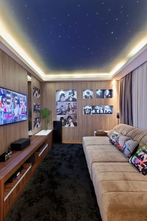 Home Cinema Room Ideas, Small Movie Room, Small Theater Room, Small Home Theater, Theatre Room Ideas, Sala Cinema, Small Tv Room, Small Home Theaters, Ruang Tv