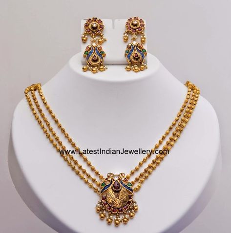 Mid length chain collection Tanishq Jewellery Gold Necklaces, Gold Beads Necklace, Tanishq Jewellery, Gold Bridal Necklace, Perhiasan India, Antique Gold Jewelry Indian, Gold Jewelry Simple Necklace, Antique Jewellery Designs, Gold Necklace Indian Bridal Jewelry