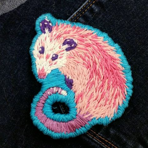 Felt Patches Embroidery, Painted Patches Diy, Hand Embroidered Patches Diy, Hand Embroidery Patches Diy, Hand Made Patches, Handmade Patches Embroidery, Embroidery Patch Ideas, Diy Embroidered Patch, Opossum Embroidery