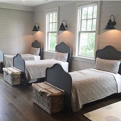 1,285 Likes, 33 Comments - City Farmhouse ® Kim & David (@cityfarmhouse) on Instagram: “💙 #cityfarmhousestyle #farmhousestyle #repost @baublesandbackdrops” Kids Twin Bed, Kids Shared Bedroom, City Farmhouse, Bunk Rooms, Shared Bedroom, Twin Beds, Farmhouse Bedroom, Kids Room Design, Wood Flooring