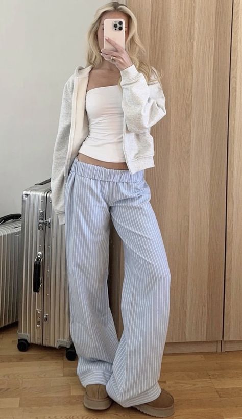 indigo ivers, the right move. Striped Lounge Pants, Blueberry Girl, Glamouröse Outfits, Outfit Ideas Summer, Stockholm Fashion, Winter Fits, Summer 24, Mode Inspo, Really Cute Outfits