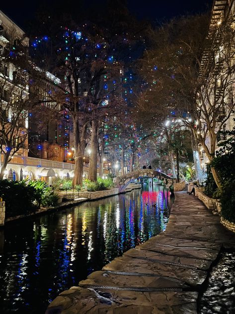 San Antonio Night Life, Austin Tx Aesthetic, Photojournalism Ideas, San Antonio Texas Aesthetic, San Antonio Aesthetic, San Antonio Texas Photography, River Walk San Antonio Texas, Riverwalk San Antonio, San Antonio City