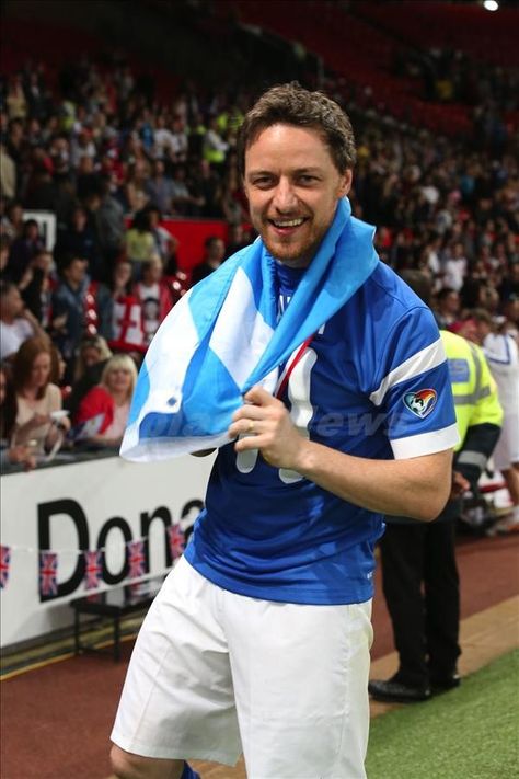 James Mcavoy Football, James Mcavoy Soccer, James Mcavoy Michael Fassbender, Josh Bowman, Soccer Aid, Becoming Jane, James 3, Scottish Actors, Charles Xavier