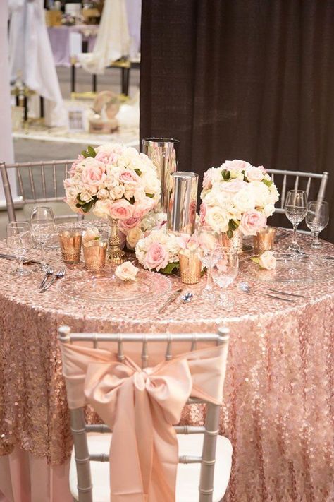 42 Glamorous Rose Gold Wedding Decor Ideas ❤ rose gold wedding decor chic table decor Adam Frazier #weddingforward #wedding #bride Rose Gold Table Toppers, Rose Gold Table Setting, Rose Gold Wedding Reception, Wedding Chairs Diy, Chic Table Decor, Wedding Rose Gold Theme, Quinceñera Ideas, Gold Wedding Decor, Rose Gold Table