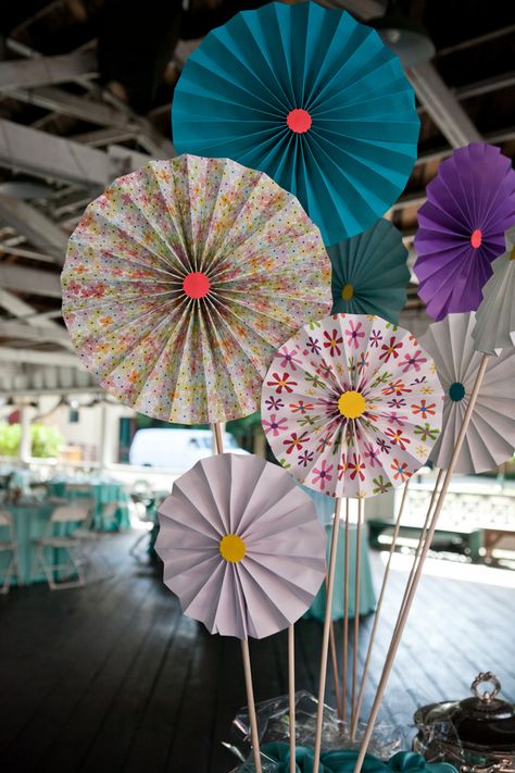 Carnival Reception, Pinwheel Decor, Pinwheel Wedding, Music Centerpieces, Park Wedding Reception, Paper Wedding Decorations, Paper Pinwheels, Luncheon Ideas, Glen Echo