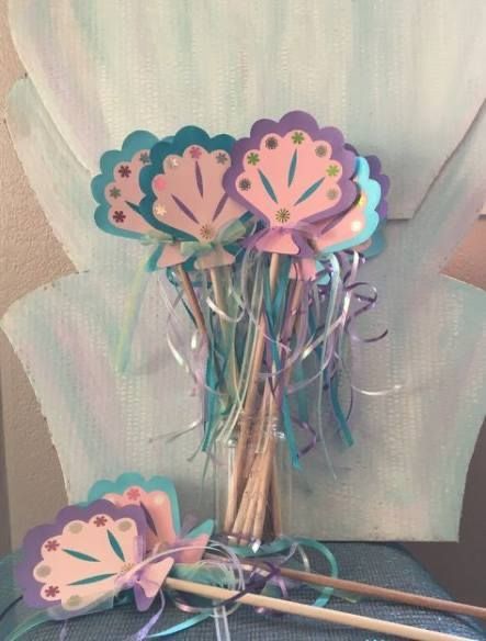 ♥ Rustic Wedding Decor Diy, Decorations Flowers, Maluchy Montessori, Diy Wedding On A Budget, Mermaid Birthday Party Decorations, Mermaid Theme Birthday Party, White Tissue Paper, Anniversaire Diy, Ariel Birthday