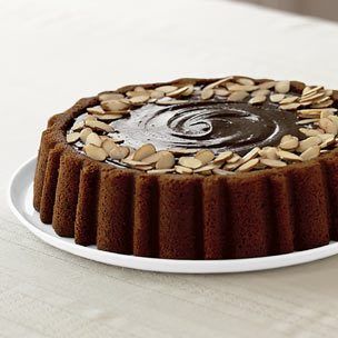 Chocolate Charlotte Cake Recipe, Chocolate Charlotte Cake, Charlotte Cake Pan Recipes, Mary Ann Cake Pan Recipe, Flan Cakes, Dessert Tarts, Dessert Styling, Tiara Cake, Charlotte Cake