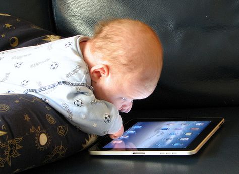 Todays kids are educated and used to technology Baby Technology, Coffee Image, Education Positive, Best Ipad, Image Paper, Paper Photo, Ipad App, صور مضحكة, Ipad Apps