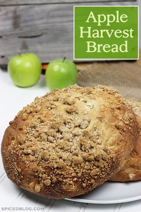 Outback Bread, Easy Recipes Desserts, Great Harvest Bread, Making Sandwiches, Harvest Bread, Honey Wheat Bread, Apple Cinnamon Bread, Cinnamon Streusel, Honey Wheat