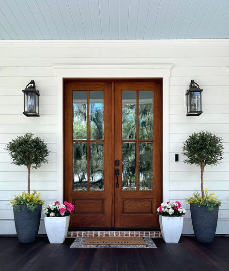 Apartment entry way