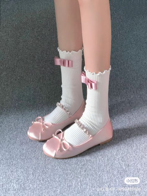 Cheonan, Pink Ballet Flats, Shoes And Socks, Dr Shoes, Girly Shoes, Aesthetic Shoes, Pink Shoes, Pink Outfits, Pretty Shoes