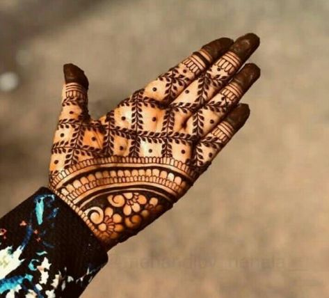 Dulhan Mehndi Designs Boys, Boys Mehendi Design Simple, Simple Mehndi Designs For Men, Mehandi Designs For Men Hands, Mehndi Designs For Boys Wedding, Groom Simple Mehndi Design, Mehendi For Men Hands, Boys Mehandi Design For Wedding, Mehendi Designs For Men Hands