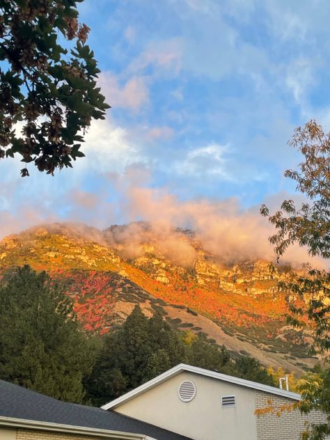 #fall #autumn #mountains #goldenhour #utah #aesthetic #clouds Fall In Utah, Utah Mom Aesthetic, Eden Utah, Utah Aesthetic, Utah Mom, Fall Mountains, Utah Fall, Autumn Mountains, Utah Summer