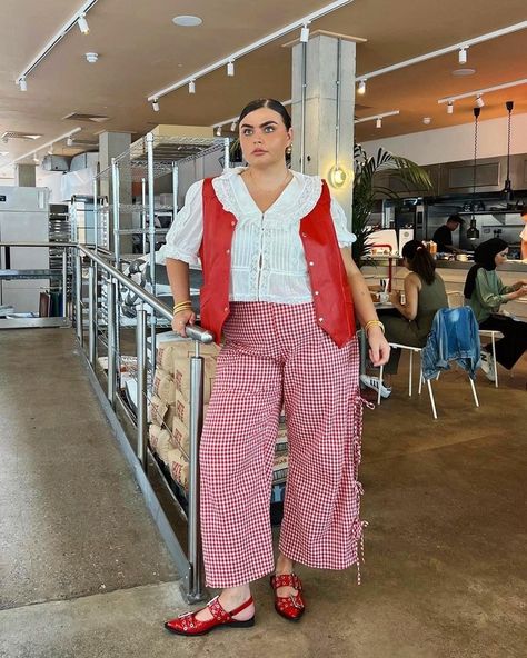 Pin It • Instagram Red Vest Outfit, 90s Chola, 90s Chola Fashion, Leather Vest Outfit, Western Winter Fashion, Winter Fashion For Women, Waistcoat Outfit, Western Winter, Gingham Outfit