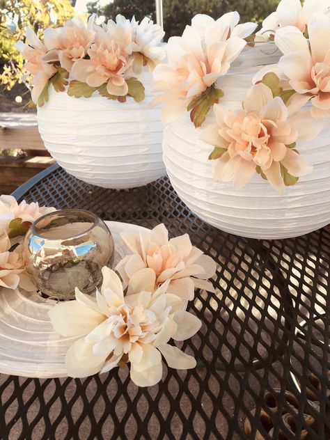 Asian Centerpiece Ideas, Ikea Wedding Hacks, Paper Lantern Centerpieces, Lanterns With Flowers, Ikea Wedding, Wedding Hacks, Paper Lantern Decor, Lantern Centerpieces, Wedding Lanterns