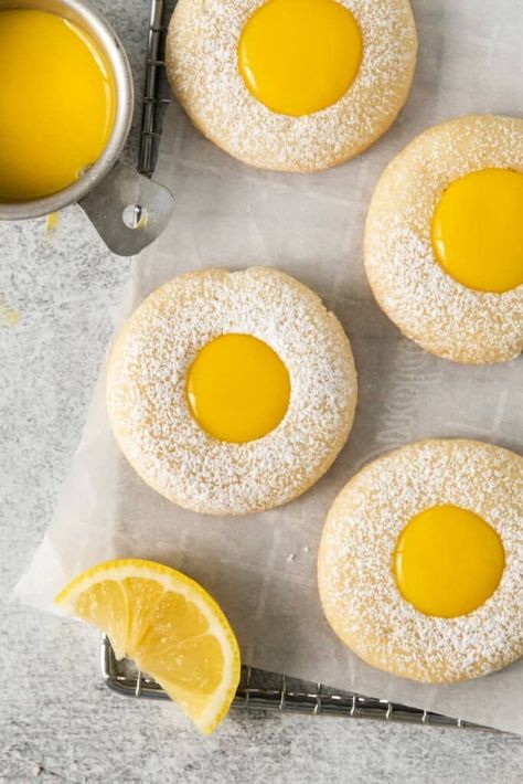 Lemon Curd Cookies bring together a mouthwatering citrusy topping, subtle sweetness, and soft cookie crumb for the perfect dessert! Lemon Curd Cookies, Curd Cookies, Mood Food, Cookie Crumbs, Family Cooking, Soft Cookie, Lemon Curd, Perfect Desserts, Sweets Treats