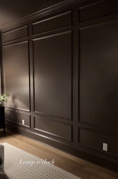 Dark Brown Panelling, Regency Wall Panelling, Brown Wood Panel Walls, Gentleman’s Bedroom, Dark Wall Panelling, Living Room Wainscoting Ideas, Dark Paneled Walls, Wood Wall Living Room, Black Panel Wall