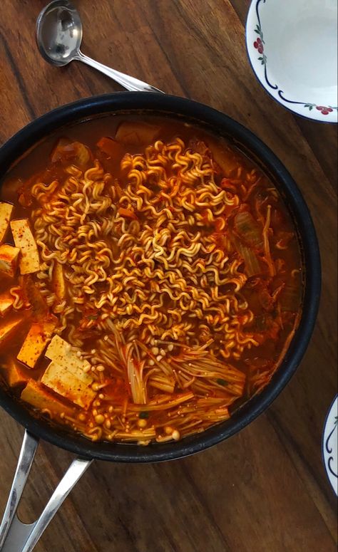 Spicy Korean Noodles, Budae Jjigae, Food Korean, Korean Noodles, Korean Cooking, Spicy Korean, Korean Recipes, Spicy Noodles, Food Therapy